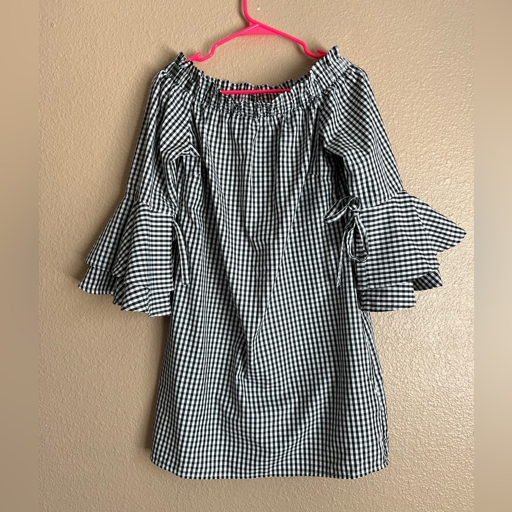 StyleHouse Gingham Off-the-Shoulder Flare Tier Bell Sleeves Short Dress - Picture 3 of 12